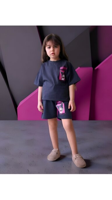 Oversize ,,Kuromi” tamsiai pilkas šortų komplektukas Oversize ,,Kuromi” tamsiai pilkas šortų komplektukas